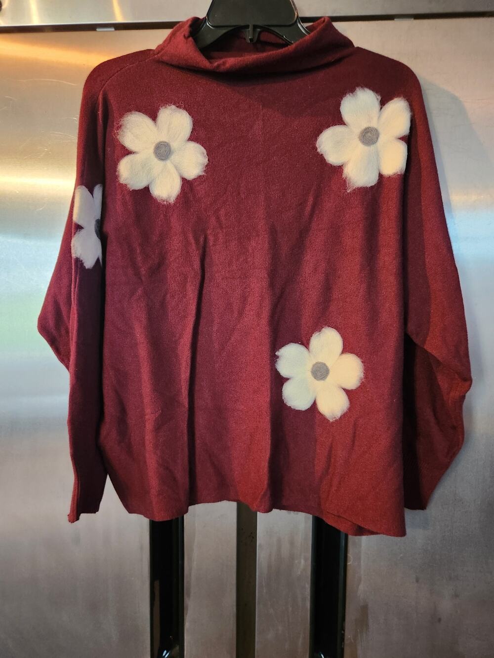 Aaeda Floral Applique Long Sleeve Top Women's Size XL Burgundy
